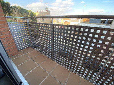 FANTASTICO Y ACOGEDOR PISO EN CALLE GENERAL MORAGUES-TERRASSA