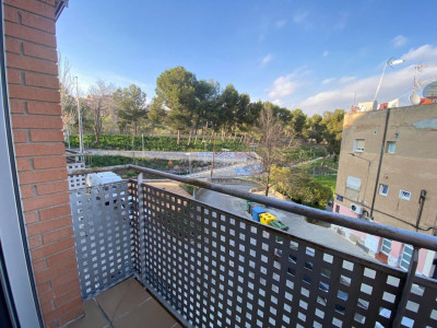 FANTASTICO Y ACOGEDOR PISO EN CALLE GENERAL MORAGUES-TERRASSA