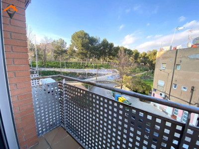 FANTASTICO Y ACOGEDOR PISO EN CALLE GENERAL MORAGUES-TERRASSA