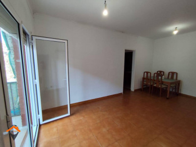 GRAN OPORTUNIDAD, PISO DE 3 HABITACIONES, 1 BAÑO Y CON BALCON EN SABADELL!!!