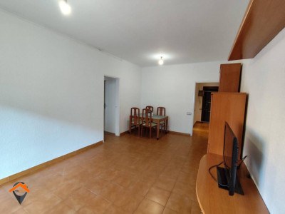 GRAN OPORTUNIDAD, PISO DE 3 HABITACIONES, 1 BAÑO Y CON BALCON EN SABADELL!!!