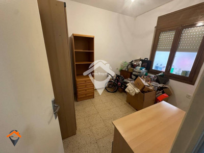 GRAN PISO 4 HABITACIONES CON AMPLIO BALCON Y ASCENSOR¡¡¡