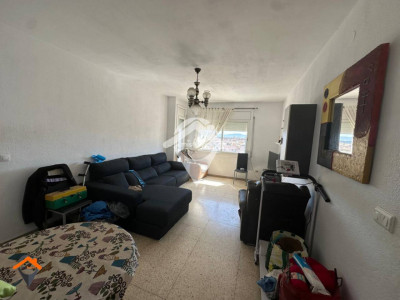 GRAN PISO 4 HABITACIONES CON AMPLIO BALCON Y ASCENSOR¡¡¡