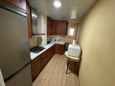 GRAN PISO CON 4 HABITACIONES, AMPLIO BALCON Y ASCENSOR!!!