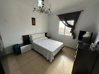 GRAN PISO CON 4 HABITACIONES, AMPLIO BALCON Y ASCENSOR!!!