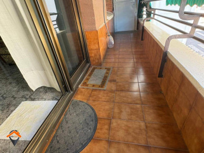 GRAN PISO CON BALCON Y ASCENSOR JUNTO A. MATADEPERA!!