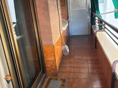 GRAN PISO CON BALCON Y ASCENSOR JUNTO A. MATADEPERA!!