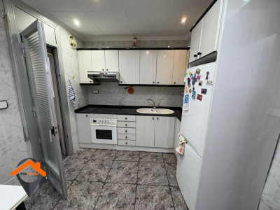 GRAN PISO CON BALCON Y ASCENSOR JUNTO A. MATADEPERA!!