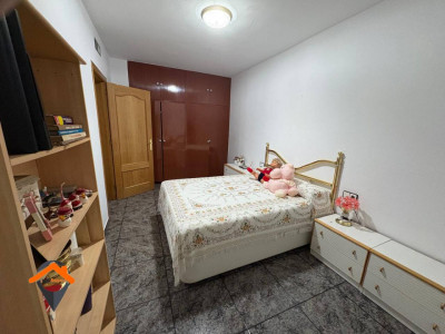 GRAN PISO CON BALCON Y ASCENSOR JUNTO A. MATADEPERA!!