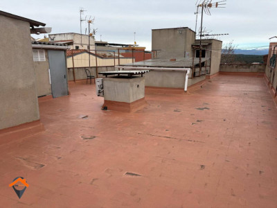 GRAN PISO EN AVENIDA MATADEPERA, CON BALCON, ASCENSOR Y TRASTERO!!