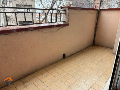 GRAN PISO EN AVENIDA MATADEPERA, CON BALCON, ASCENSOR Y TRASTERO!!
