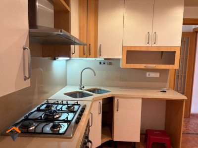 GRAN PISO EN AVENIDA MATADEPERA, CON BALCON, ASCENSOR Y TRASTERO!!