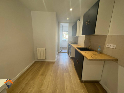 GRAN PISO REFORMADO A ESTRENAR CON BALCON !!