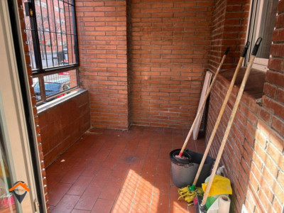 GRAN PISO REFORMADO A ESTRENAR CON BALCON !!