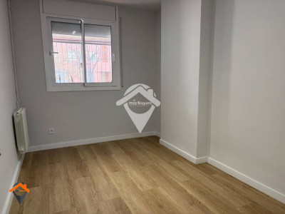 GRAN PISO REFORMADO A ESTRENAR CON BALCON