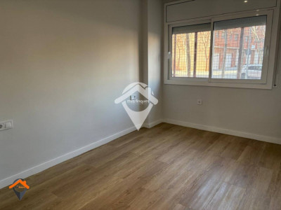 GRAN PISO REFORMADO A ESTRENAR CON BALCON