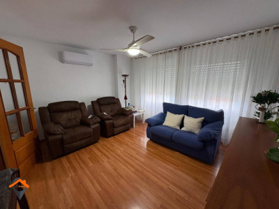 GRAN PISO REFORMADO EN EL CENTRO DE POLINYA CON 3 HABITACIONES (ANTES 4) CON PARKING Y TRASTERO!!!!