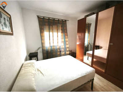 HABITACIÓN DOBLE EXTERIOR JUNTO A RENFE SUD