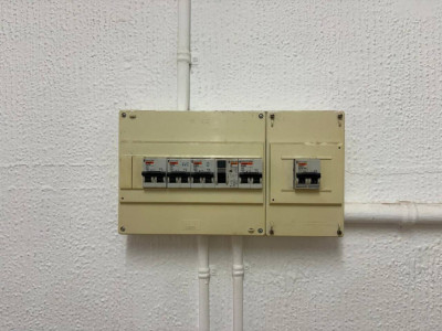 LOCAL A PIE DE CALLE CON ALTILLO DE 10M2!!