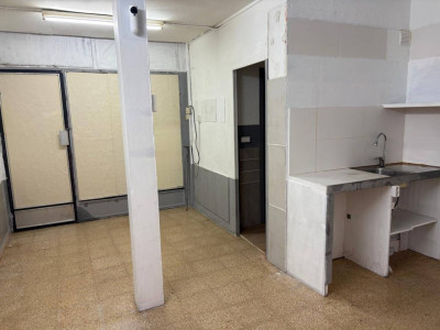 LOCAL A PIE DE CALLE CON ALTILLO DE 10M2!!