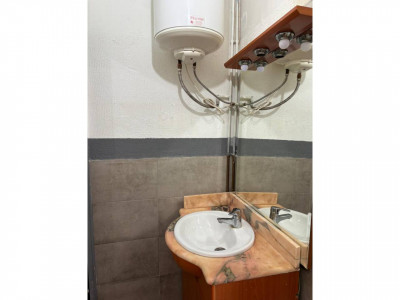 LOCAL A PIE DE CALLE CON ALTILLO DE 10M2!!