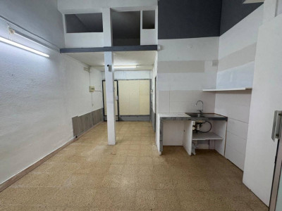 LOCAL A PIE DE CALLE de 25m2 + ALTILLO DE 10M2!!