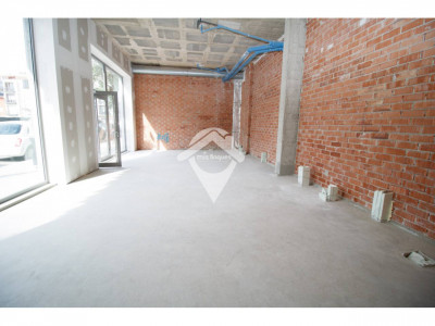 LOCAL ALQUILER CALLE BRUTAU