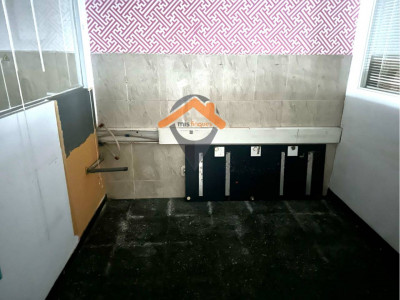 Local en Alquiler en el CENTRO de 113m2 todo en planta!!