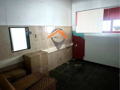 Local en Alquiler en el CENTRO de 113m2 todo en planta!!