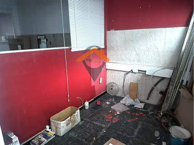 Local en Alquiler en el CENTRO de 113m2 todo en planta!!