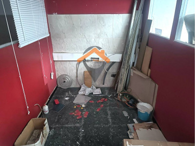 Local en Alquiler en el CENTRO de 113m2 todo en planta!!