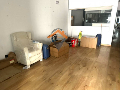 Local en Alquiler en el CENTRO de 113m2 todo en planta!!