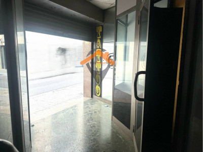 Local en Alquiler en el CENTRO de 113m2 todo en planta!!