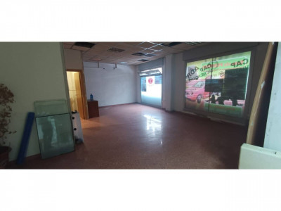 Local en alquiler junto Av. Matadepera.