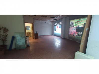 Local en alquiler junto Av. Matadepera.
