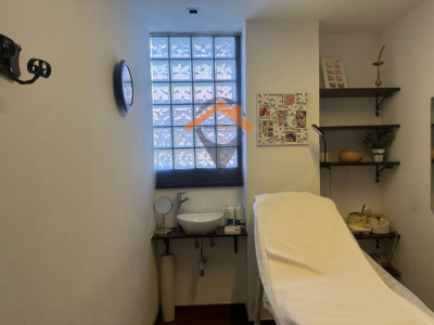 LOCAL EN VENTA EN EL CENTRO CON POSIBILIDAD DE HACERLO VIVIENDA!