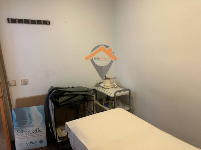 LOCAL EN VENTA EN EL CENTRO CON POSIBILIDAD DE HACERLO VIVIENDA!