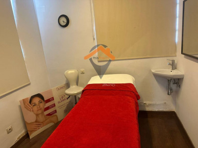 LOCAL EN VENTA EN EL CENTRO CON POSIBILIDAD DE HACERLO VIVIENDA!