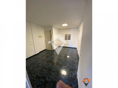 LUMINOSO PISO REFORMADO CON BALCON EN EXCELENTE UBICACION