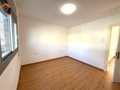 LUZ y UBICACIÓN PERFECTA EN CREU DE BARBERÀ!