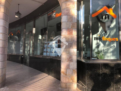 Nave industrial en venta en Gràcia