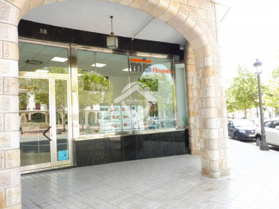 Nave industrial en venta en Gràcia