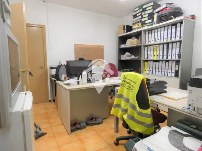 NAVE INDUSTRIAL EN VENTA ZONA EIXAMPLE-HERMETICA SABADELL