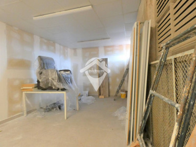 NAVE INDUSTRIAL EN VENTA ZONA EIXAMPLE-HERMETICA SABADELL