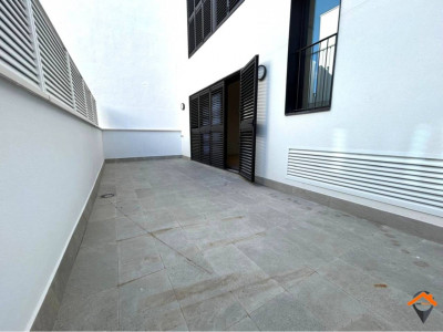 OBRA NUEVA ACABADA EN EL CENTRO SANT QUIRZE DEL VALLES