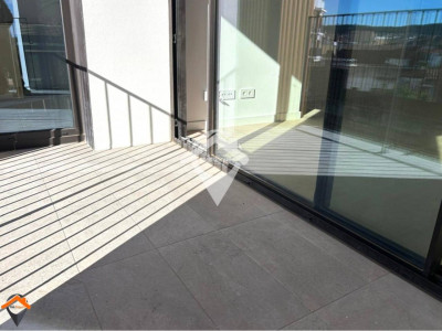 OBRA NUEVA ACABADA EN EL CENTRO SANT QUIRZE DEL VALLES