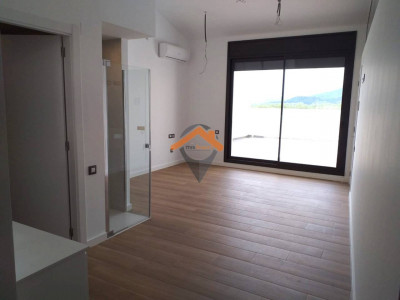 OBRA NUEVA  ¡CASA UNIFAMILIAR EN VILADECAVALLS! 