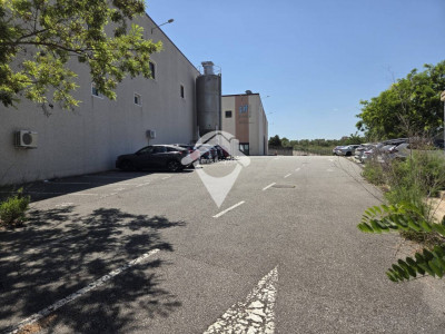 OPORTUNIDAD DE INVERSIÓN: DOS NAVES INDUSTRIALES ALQUILADAS EN ABRERA-BARCELONA