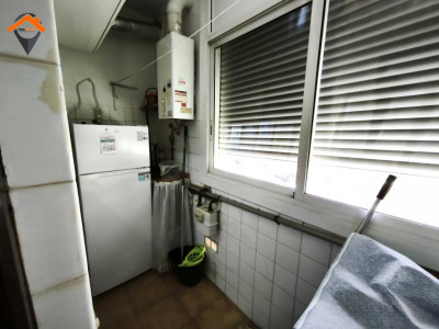 ¡OPORTUNIDAD EN LES TERMES! PISO SOLEADO DE 3 HABITACIONES PARA ENTRAR A VIVIR!! 