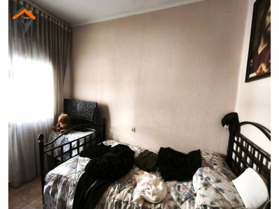 ¡OPORTUNIDAD EN LES TERMES! PISO SOLEADO DE 3 HABITACIONES PARA ENTRAR A VIVIR!! 